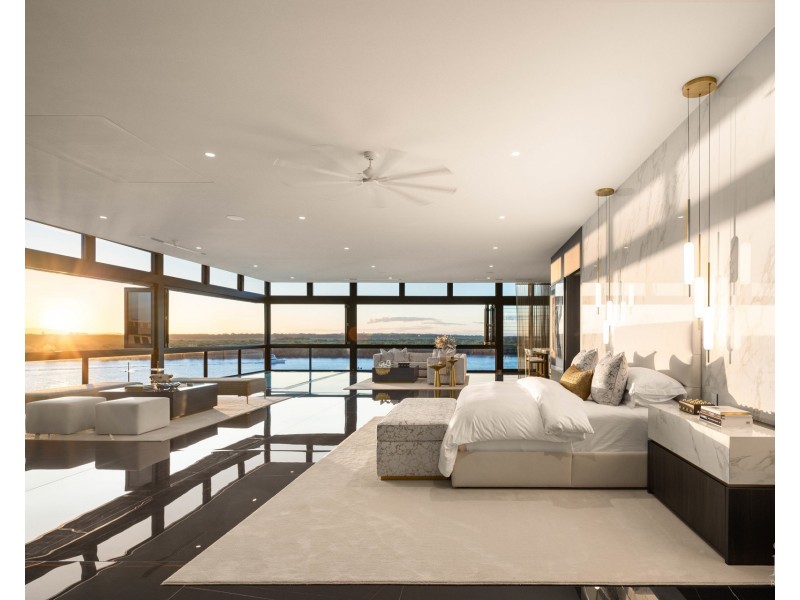 37 Knightsbridge Parade West, Sovereign Islands QLD 4216