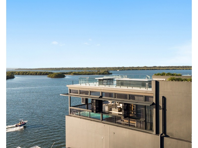 37 Knightsbridge Parade West, Sovereign Islands QLD 4216