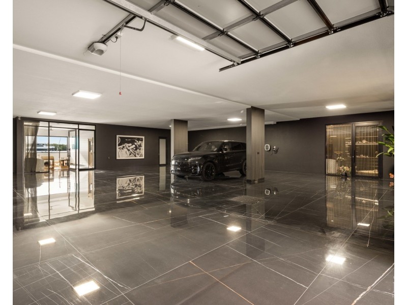 37 Knightsbridge Parade West, Sovereign Islands QLD 4216