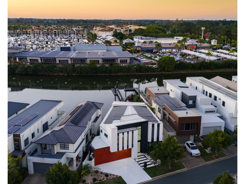 5030 Harbourview Drive, Hope Island QLD 4212