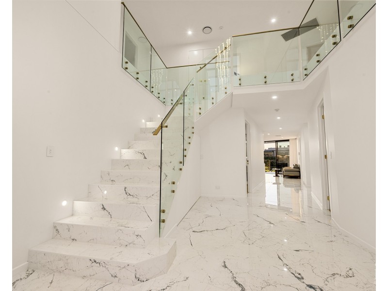 5030 Harbourview Drive, Hope Island QLD 4212