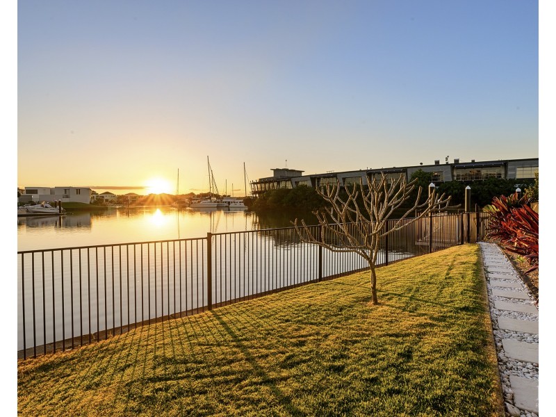 5030 Harbourview Drive, Hope Island QLD 4212
