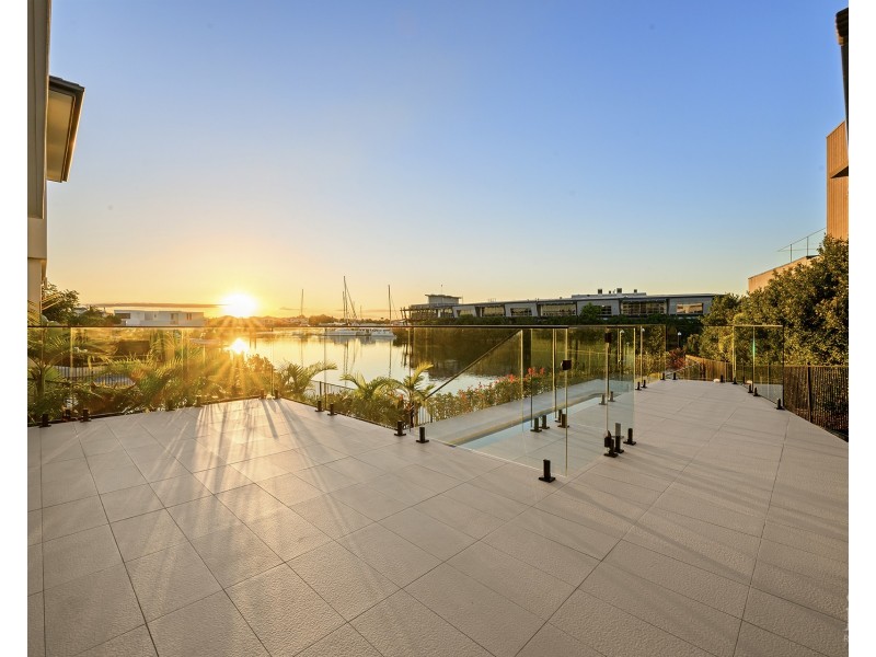 5030 Harbourview Drive, Hope Island QLD 4212