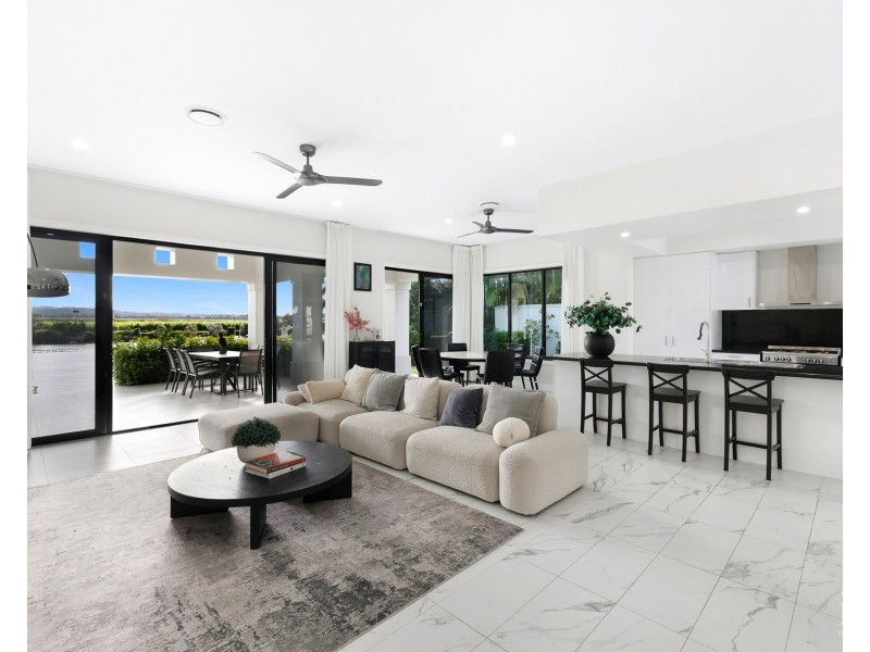 3131 Riverleigh Drive, Hope Island QLD 4212