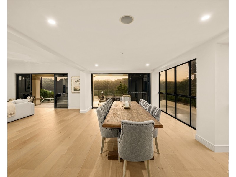 2344 Cressbrook Drive, Hope Island QLD 4212