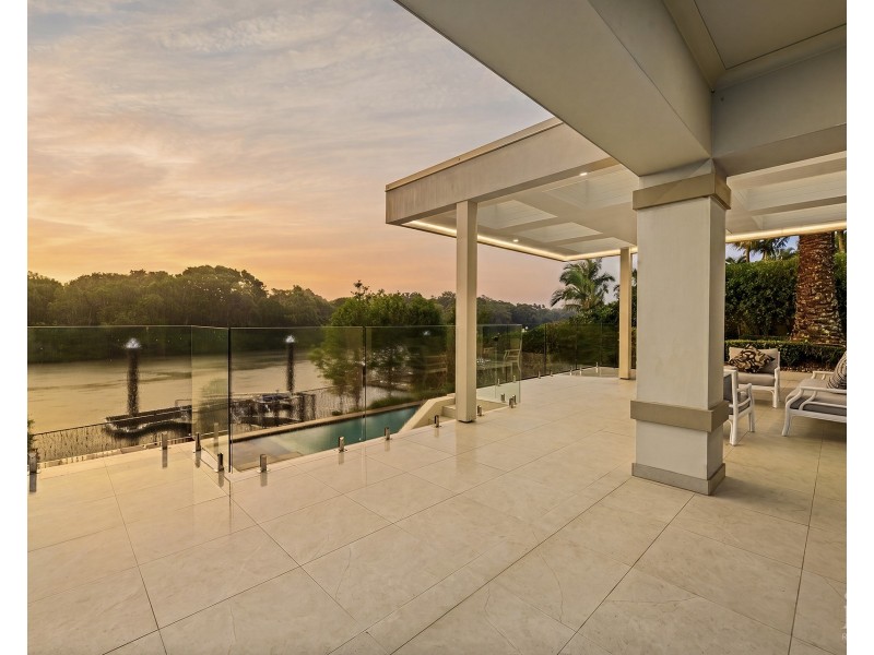 2344 Cressbrook Drive, Hope Island QLD 4212