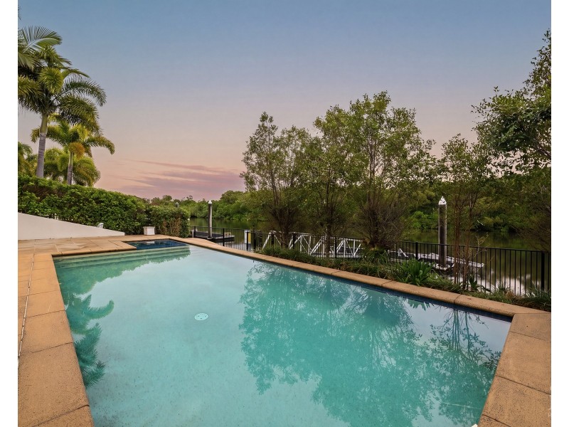 2344 Cressbrook Drive, Hope Island QLD 4212