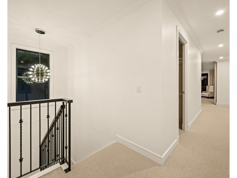 2344 Cressbrook Drive, Hope Island QLD 4212