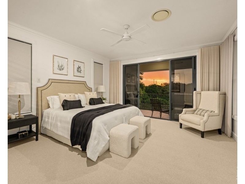 2344 Cressbrook Drive, Hope Island QLD 4212