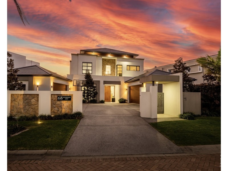 68 The Sovereign Mile, Sovereign Islands QLD 4216