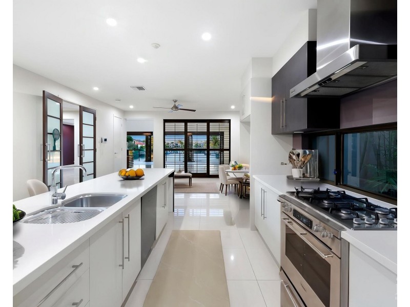 3103 Riverleigh Drive, Hope Island QLD 4212