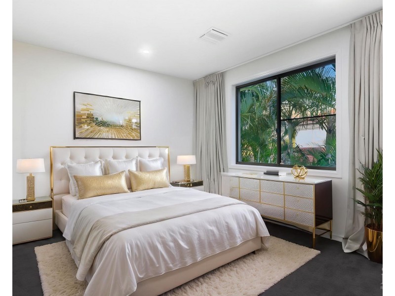 3103 Riverleigh Drive, Hope Island QLD 4212