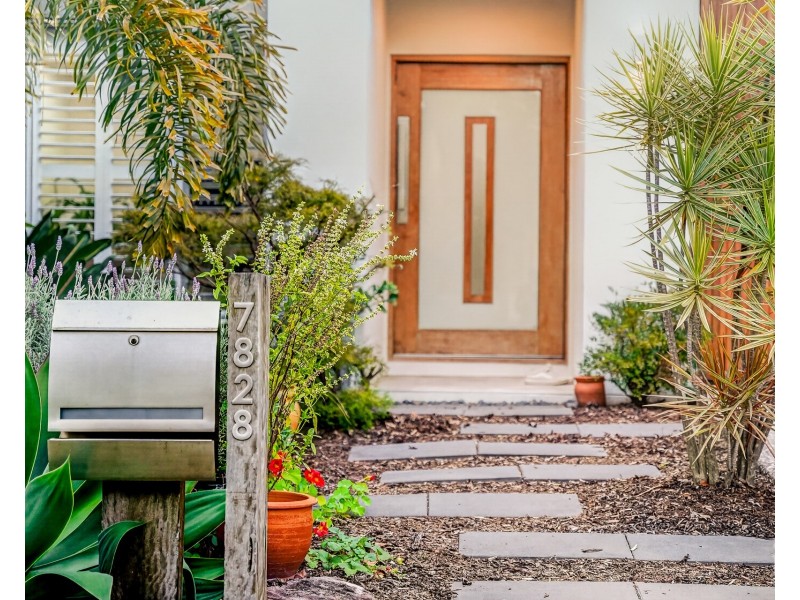 7828 Pavilions Close, Hope Island QLD 4212