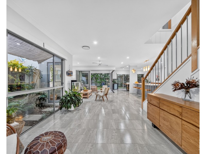 7828 Pavilions Close, Hope Island QLD 4212