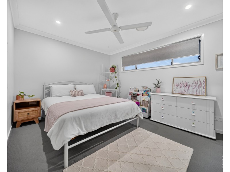 7828 Pavilions Close, Hope Island QLD 4212