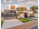 4 Regents Court, Sovereign Islands QLD 4216