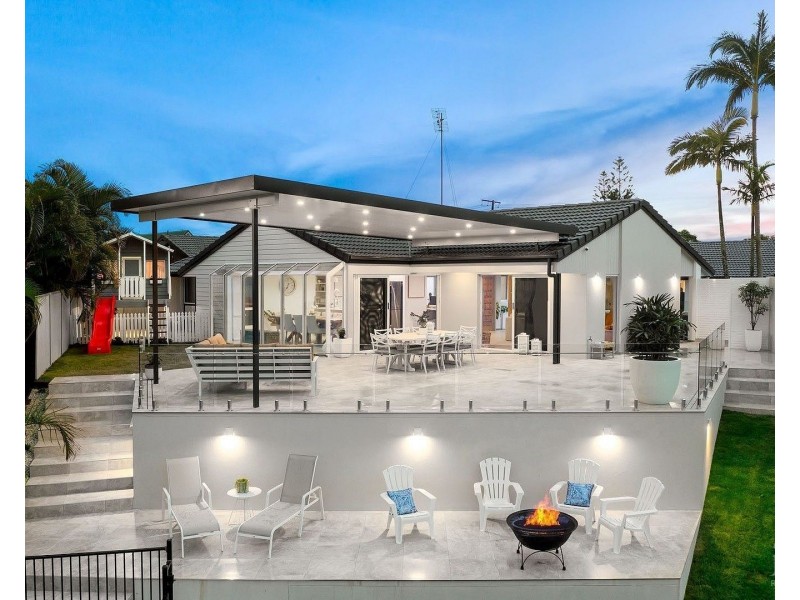 1 Rudd Street, Broadbeach Waters QLD 4218