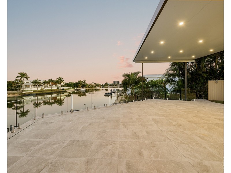 1 Rudd Street, Broadbeach Waters QLD 4218