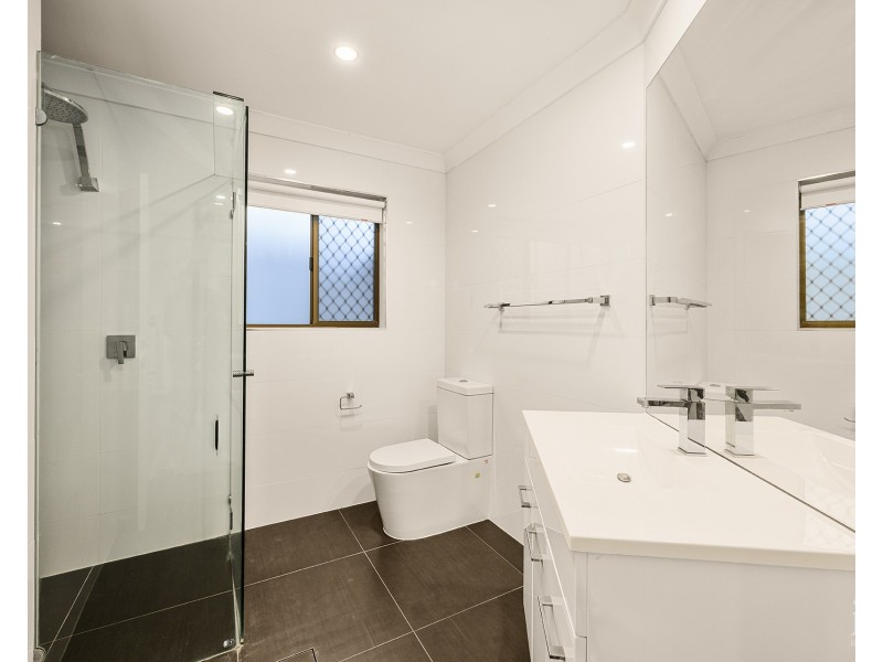 1 Rudd Street, Broadbeach Waters QLD 4218