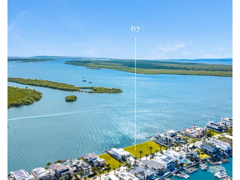 21 Knightsbridge Parade West, Sovereign Islands QLD 4216