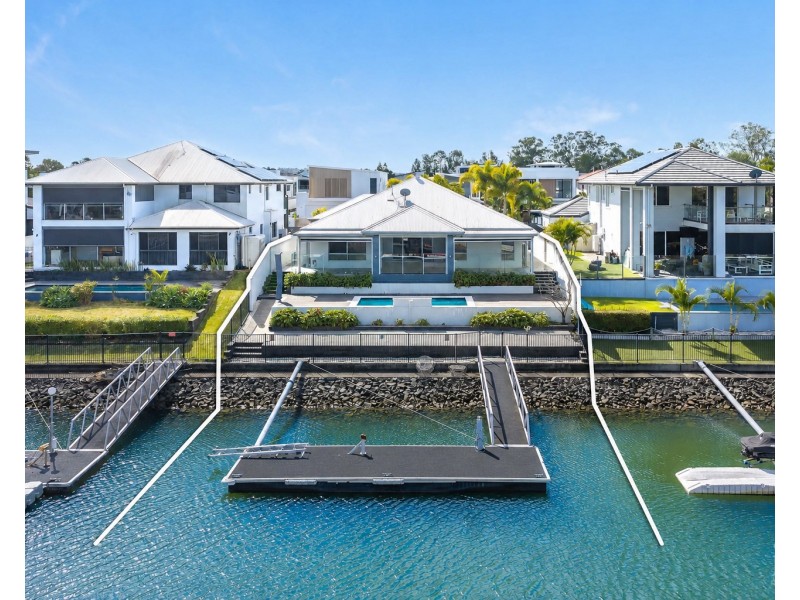 21 Harbourvue Court, Helensvale QLD 4212