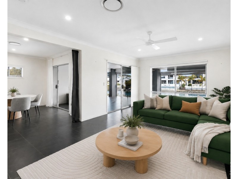 21 Harbourvue Court, Helensvale QLD 4212