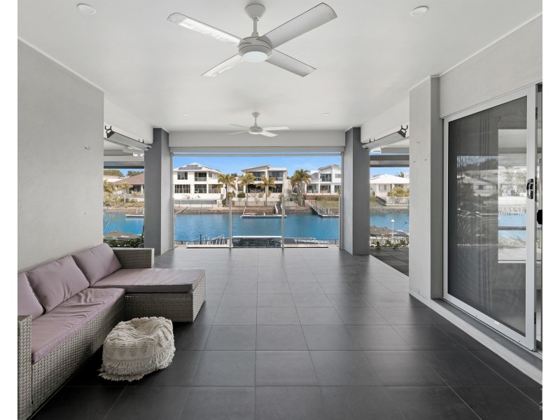 21 Harbourvue Court, Helensvale QLD 4212