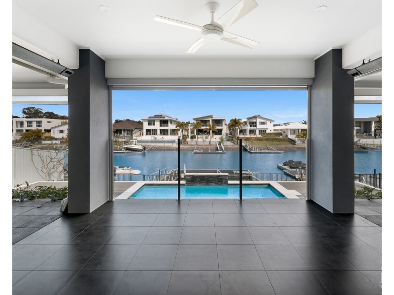 21 Harbourvue Court, Helensvale QLD 4212