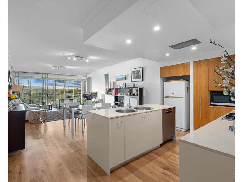 1768/1 Rialto Quay Drive Quay, Hope Island QLD 4212