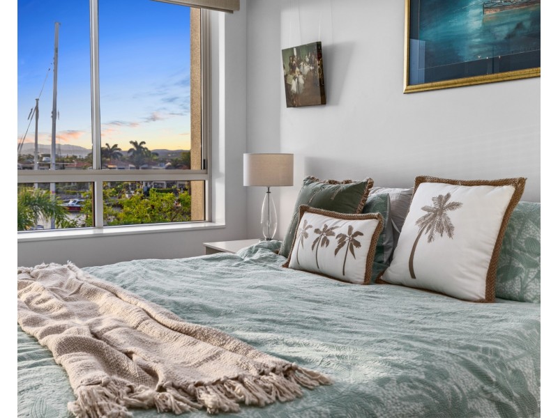 1768/1 Rialto Quay Drive Quay, Hope Island QLD 4212