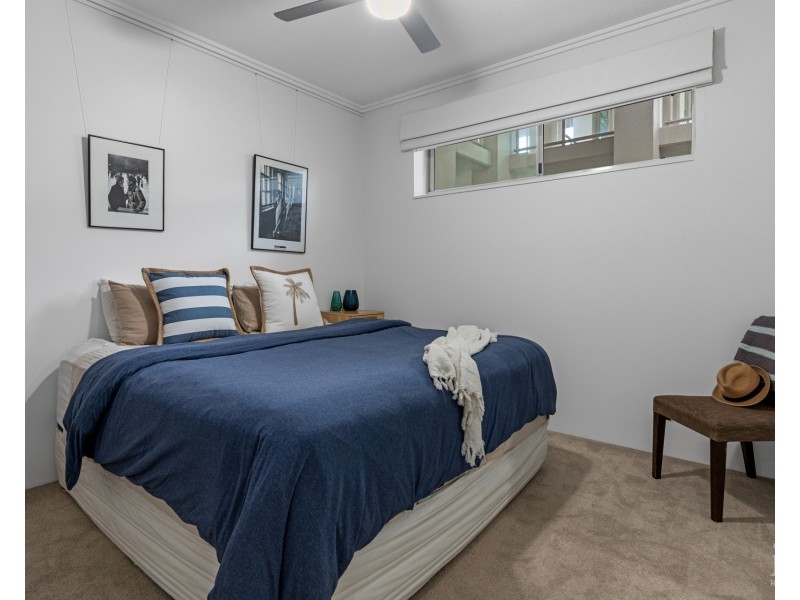 1768/1 Rialto Quay Drive Quay, Hope Island QLD 4212