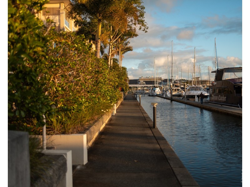 1768/1 Rialto Quay Drive Quay, Hope Island QLD 4212