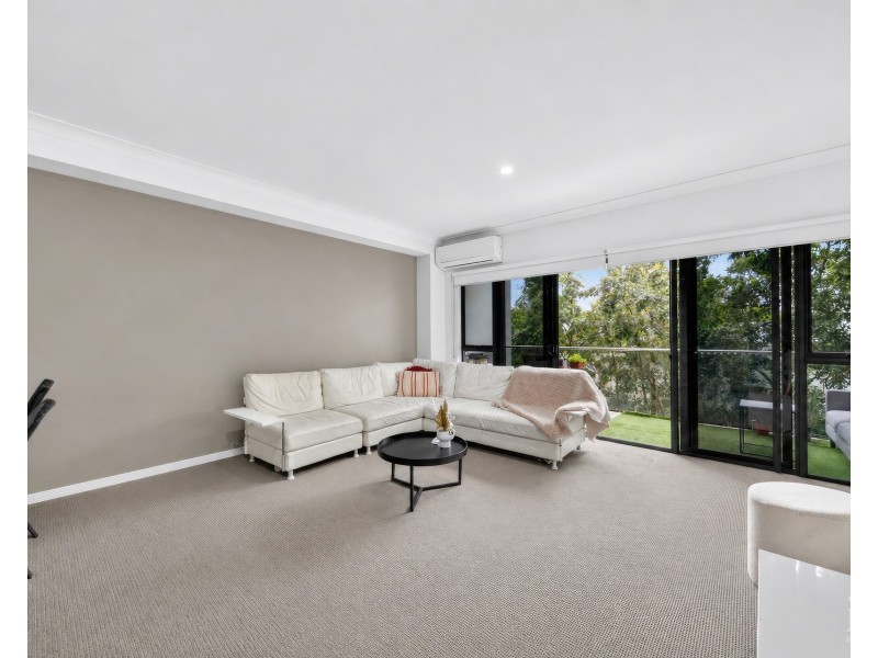 20/1 Mervyn Thomas Drive, Hope Island QLD 4212