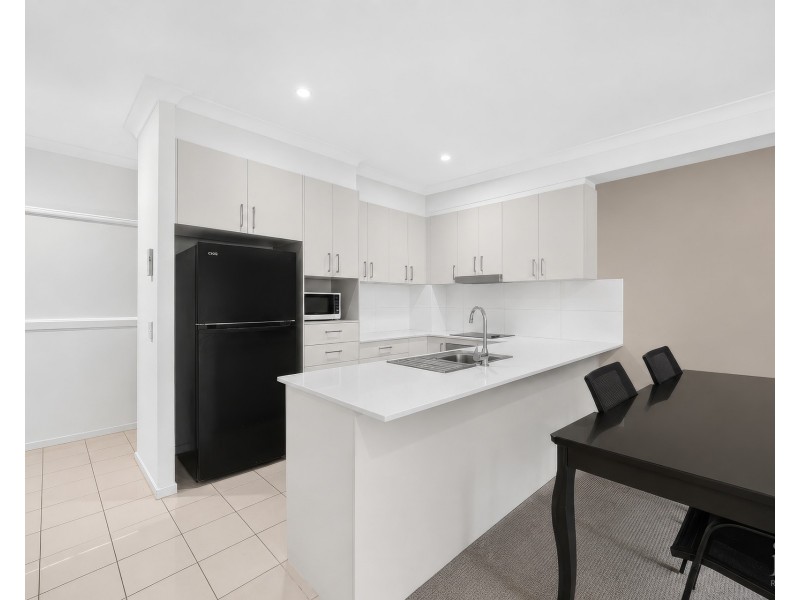 20/1 Mervyn Thomas Drive, Hope Island QLD 4212
