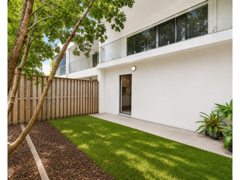 20/1 Mervyn Thomas Drive, Hope Island QLD 4212