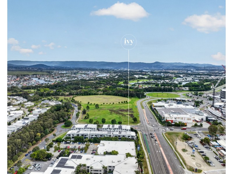 20/1 Mervyn Thomas Drive, Hope Island QLD 4212