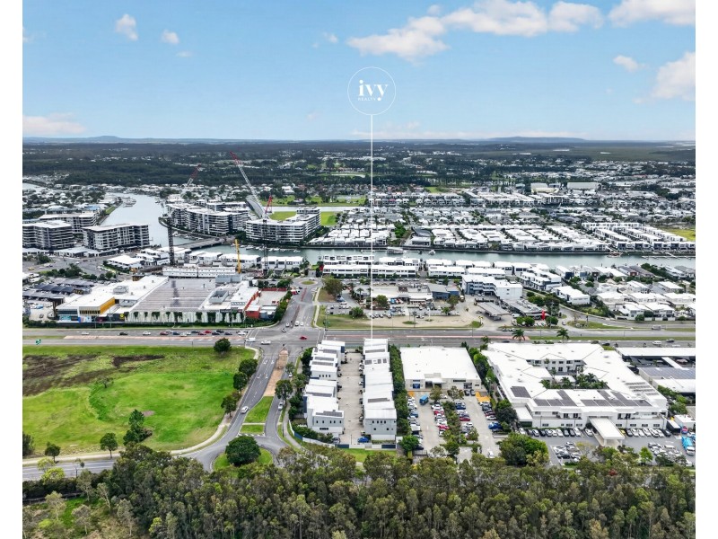 20/1 Mervyn Thomas Drive, Hope Island QLD 4212
