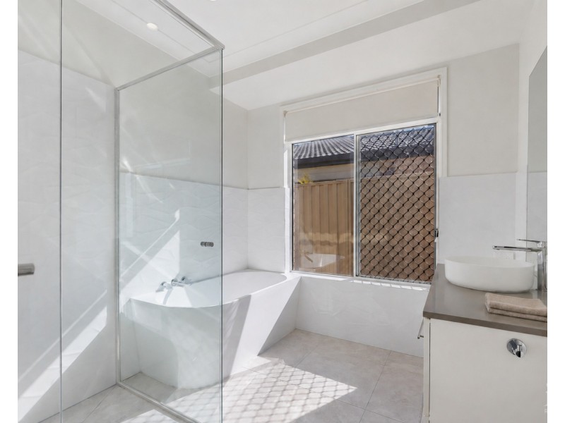 91 Columbus Drive, Hollywell QLD 4216