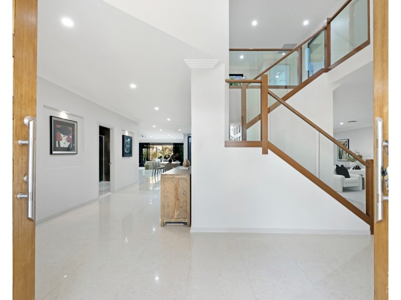 1069 Killymoon Drive, Hope Island QLD 4212