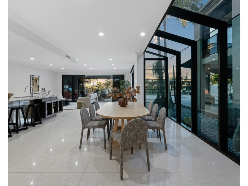 1069 Killymoon Drive, Hope Island QLD 4212
