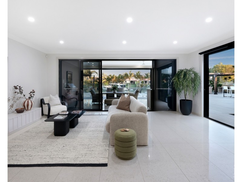 1069 Killymoon Drive, Hope Island QLD 4212