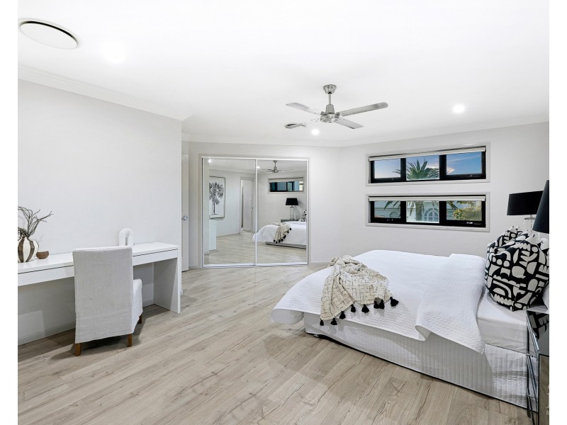1069 Killymoon Drive, Hope Island QLD 4212