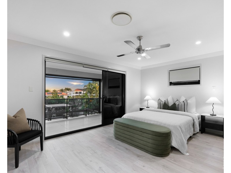 1069 Killymoon Drive, Hope Island QLD 4212