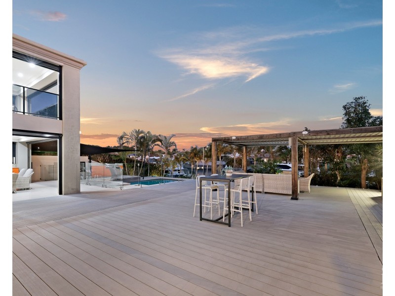 1069 Killymoon Drive, Hope Island QLD 4212