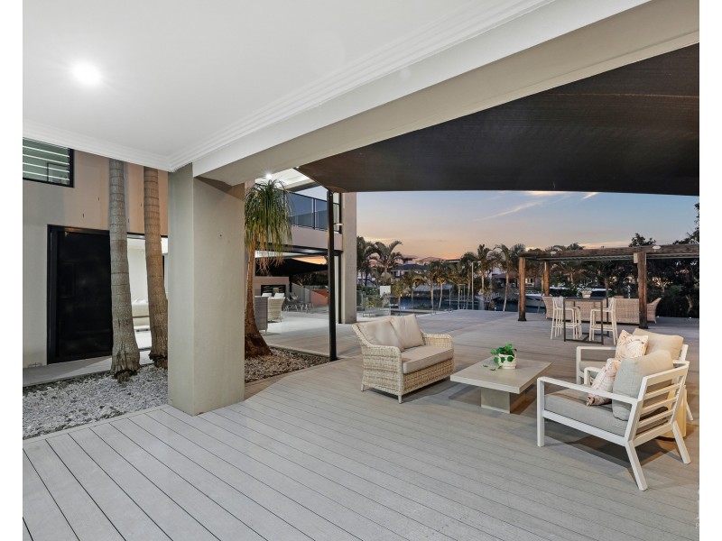 1069 Killymoon Drive, Hope Island QLD 4212