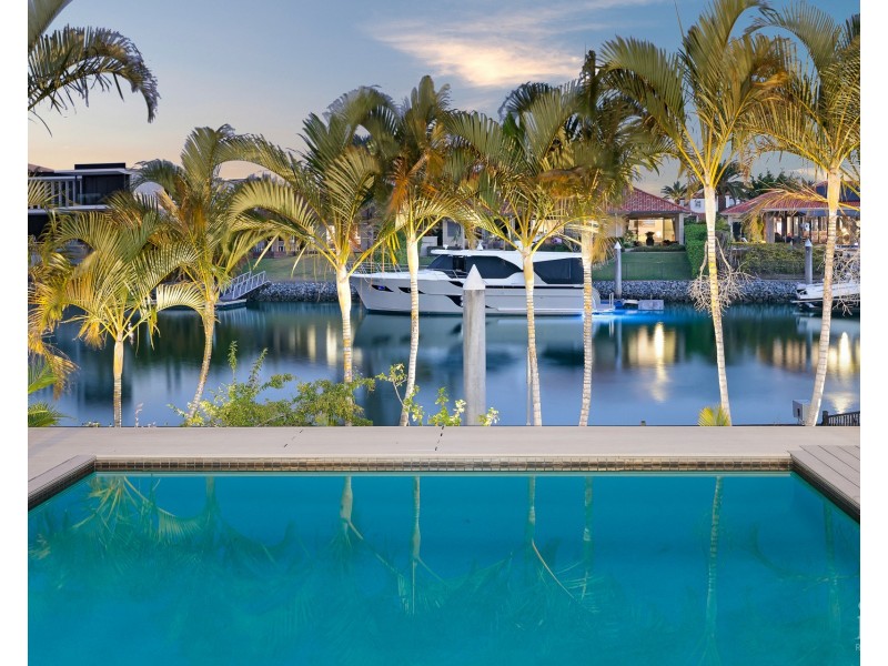 1069 Killymoon Drive, Hope Island QLD 4212