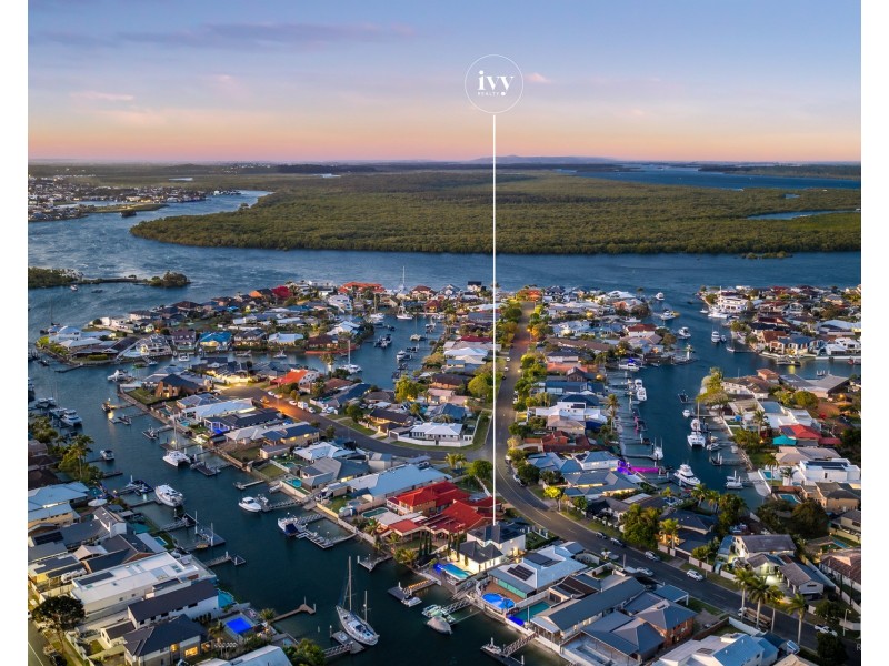 34 O’Grady Drive, Paradise Point QLD 4216
