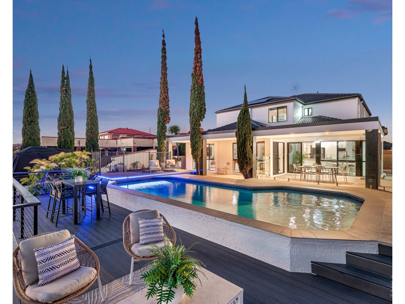 34 O’Grady Drive, Paradise Point QLD 4216