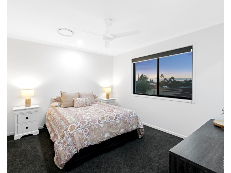 34 O’Grady Drive, Paradise Point QLD 4216