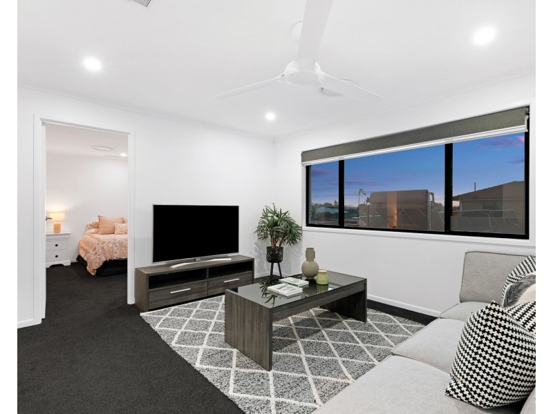 34 O’Grady Drive, Paradise Point QLD 4216